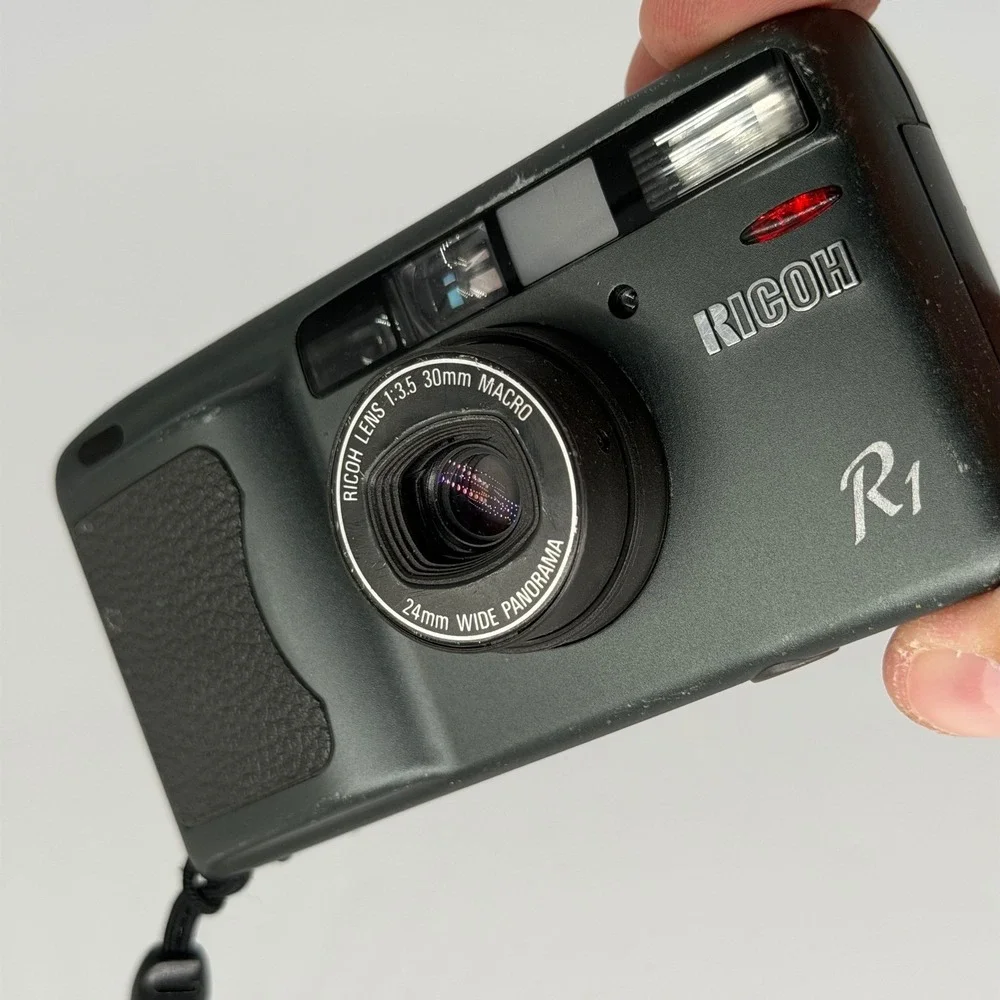 Ricoh R1 35mm Film Camera 30mm f3.5 Macro 24mm Compact Point Shoot For Parts